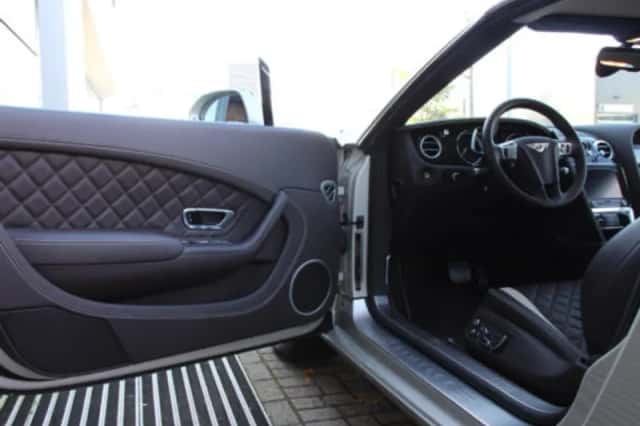 Bentley Continental GTC (2018) thumbnail 71