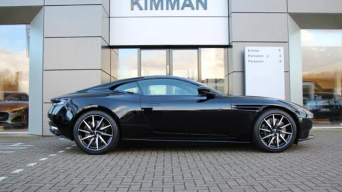 Aston Martin DB11 (2022) — foto 1