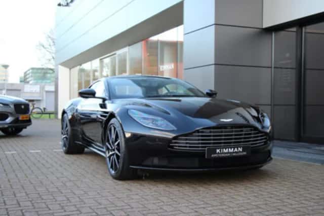 Aston Martin DB11 (2022) thumbnail 2