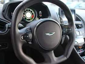 Aston Martin DB11 (2022) thumbnail 15