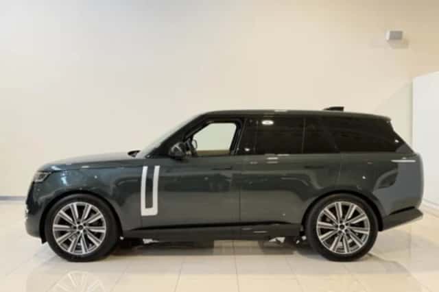 Land Rover Range Rover (2024) thumbnail 2