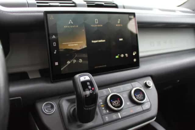 Land Rover Defender (2026) thumbnail 62