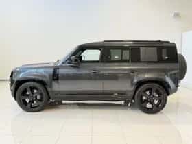 Land Rover Defender (2009) thumbnail 2
