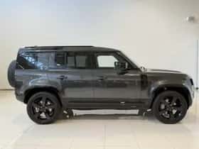 Land Rover Defender (2009) thumbnail 4