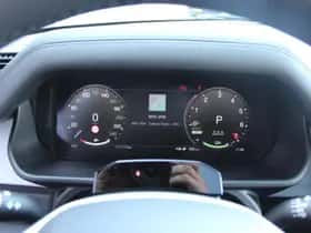 Land Rover Defender (2009) thumbnail 45