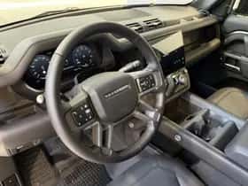 Land Rover Defender (2009) thumbnail 6