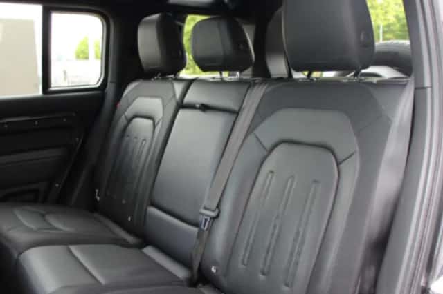 Land Rover Defender (2026) thumbnail 68