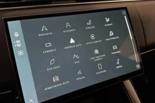 Land Rover Range Rover Sport (2023) thumbnail 10
