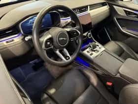 Jaguar F-Pace thumbnail 4