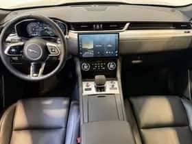Jaguar F-Pace thumbnail 5