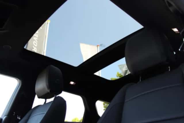 Land Rover Range Rover Evoque (2026) thumbnail 68