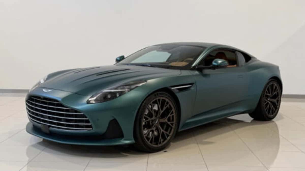 Aston Martin DB12 (2024) — foto 1