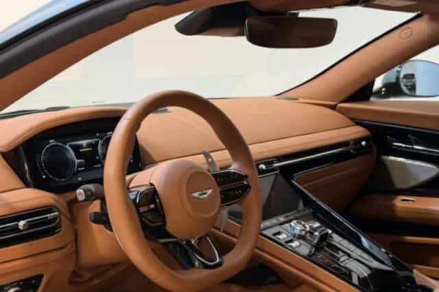 Aston Martin DB12 (2024) thumbnail 14