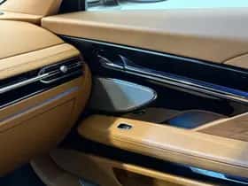 Aston Martin DB12 (2024) thumbnail 18