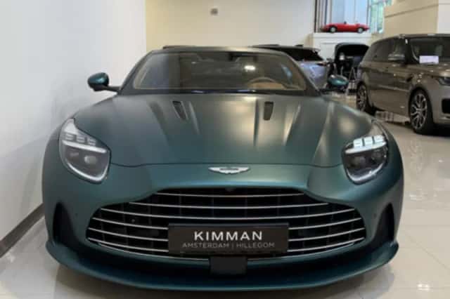 Aston Martin DB12 (2024) thumbnail 3