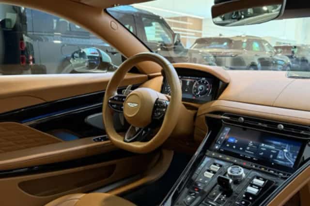 Aston Martin DB12 (2024) thumbnail 25