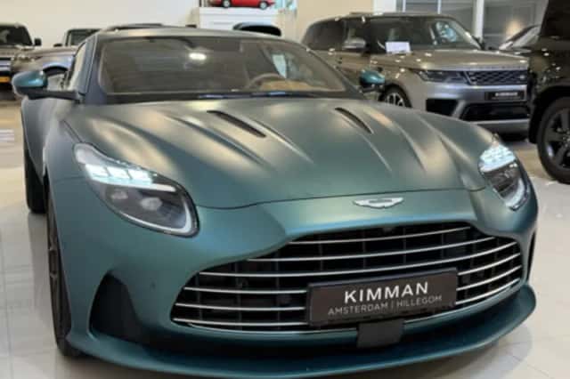 Aston Martin DB12 (2024) thumbnail 4