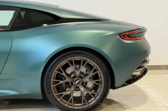 Aston Martin DB12 (2024) thumbnail 9