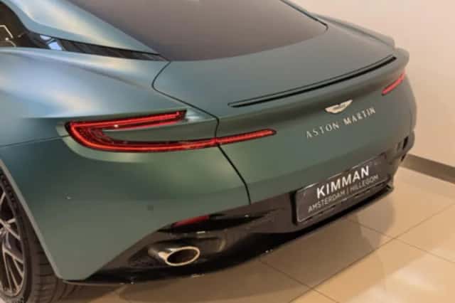 Aston Martin DB12 (2024) thumbnail 10
