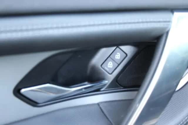 Land Rover Discovery Sport (2025) thumbnail 12