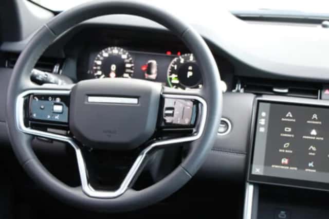 Land Rover Discovery Sport (2025) thumbnail 18
