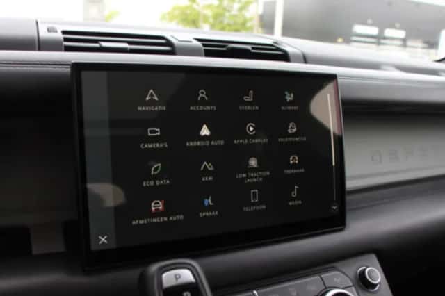 Land Rover Defender (2025) thumbnail 64