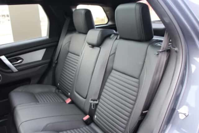 Land Rover Discovery Sport (2026) thumbnail 29