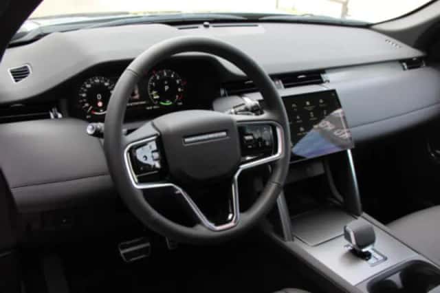 Land Rover Discovery Sport (2026) thumbnail 55