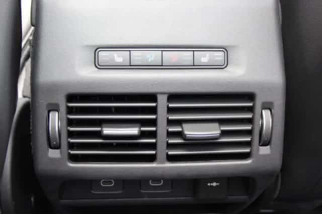 Land Rover Discovery Sport (2026) thumbnail 69