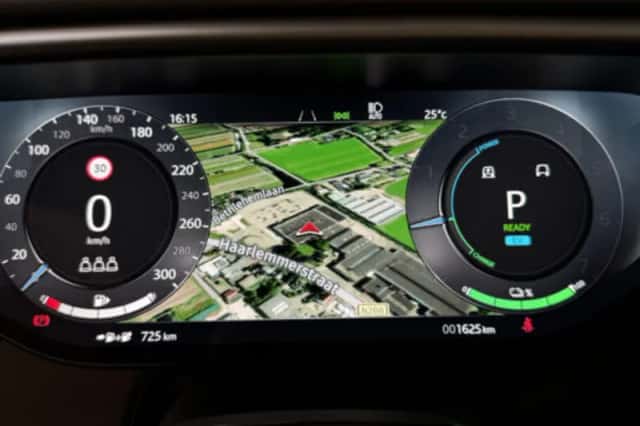 Land Rover Range Rover Sport (2023) thumbnail 8