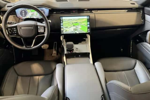 Land Rover Range Rover Sport (2023) thumbnail 13