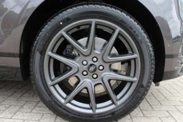 Land Rover Range Rover Velar (2025) thumbnail 23