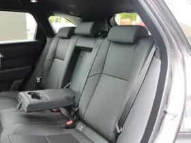 Land Rover Range Rover Velar (2025) thumbnail 33