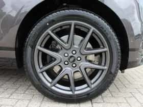 Land Rover Range Rover Velar (2025) thumbnail 5