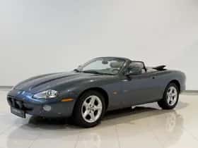 Jaguar XK8 thumbnail 2