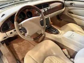 Jaguar XK8 thumbnail 12