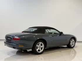 Jaguar XK8 thumbnail 4
