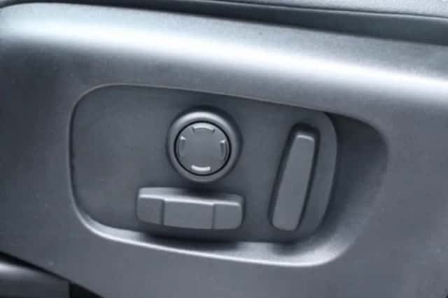 Land Rover Discovery Sport (2019) thumbnail 15