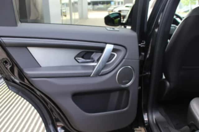 Land Rover Discovery Sport (2019) thumbnail 66