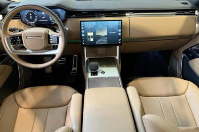 Land Rover Range Rover (2017) thumbnail 16