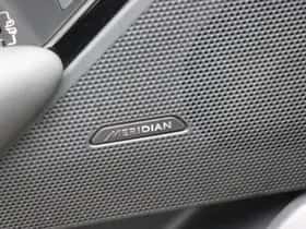 Land Rover Range Rover Velar thumbnail 14