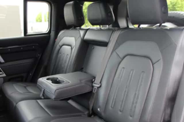 Land Rover Defender (2026) thumbnail 70