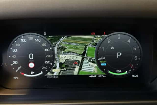Land Rover Defender (2026) thumbnail 25