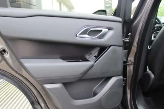 Land Rover Range Rover Velar (2025) thumbnail 48