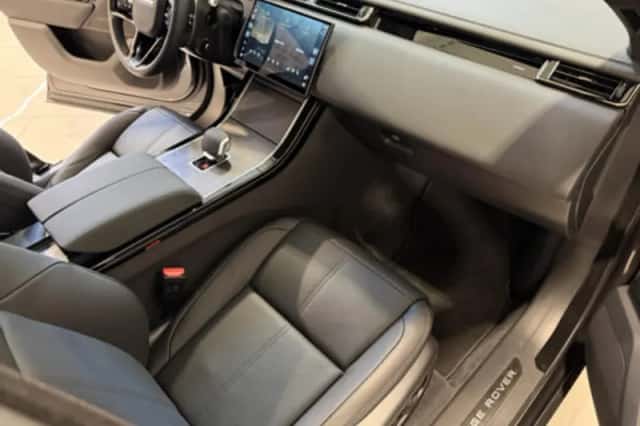 Land Rover Range Rover Velar (2025) thumbnail 67