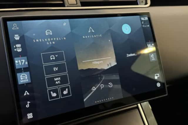 Land Rover Range Rover Evoque (2025) thumbnail 24