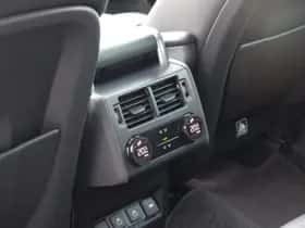 Land Rover Discovery (2022) thumbnail 21