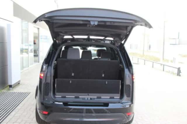 Land Rover Discovery (2022) thumbnail 23