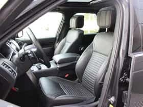 Land Rover Discovery (2022) thumbnail 8