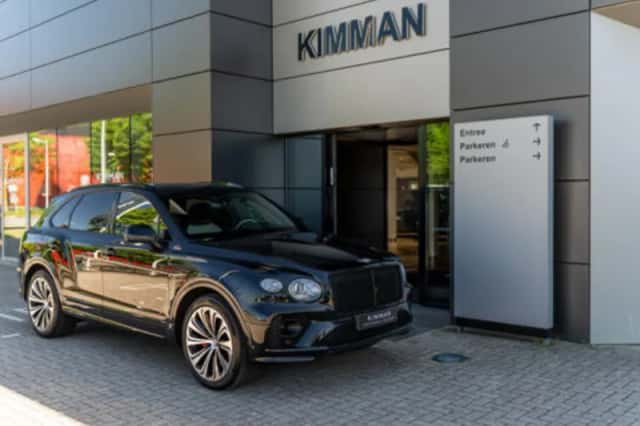 Bentley Bentayga (2024) thumbnail 2